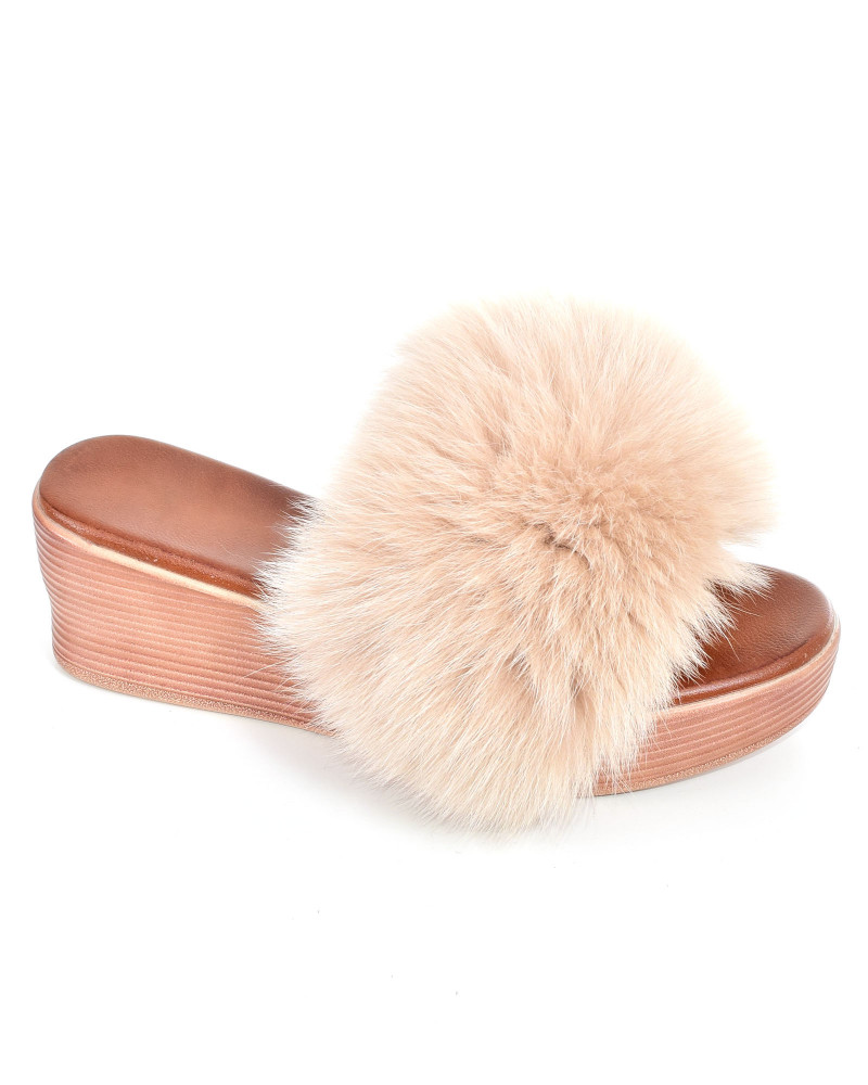 Women's wedge slippers with beige fox fur