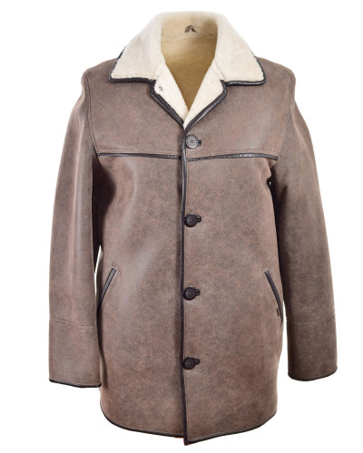 Men's sheepskin coat made of natural lambskin