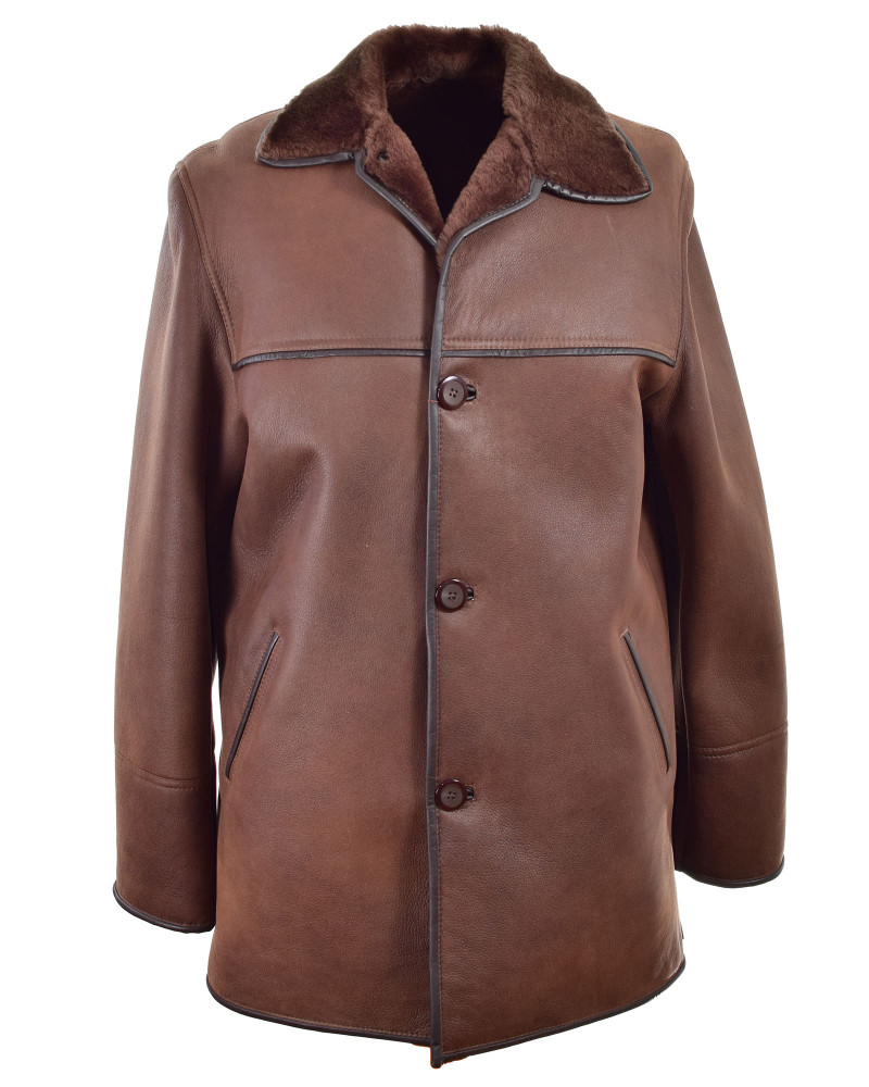 Men's sheepskin coat made of natural brown lambskin