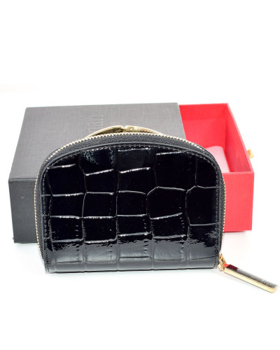 Women's black lacquered leather wallet
