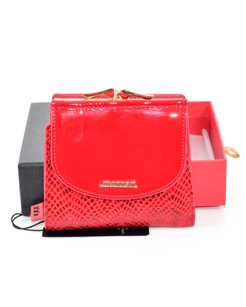 Women's red lacquered leather wallet