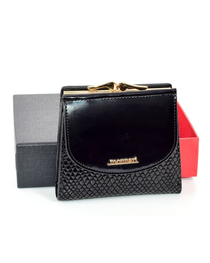 Women's black lacquered leather wallet