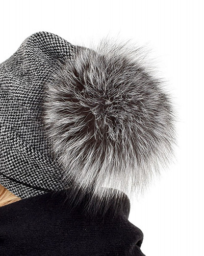 Pompom for the hat of natural silver fox fur