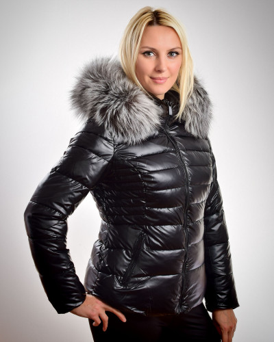 Women's short jacket with hood with fox fur, black