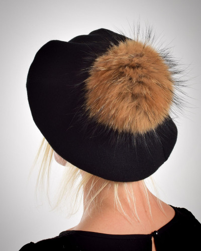 Women's woolen beret with Finn Raccoon fur pompom, black