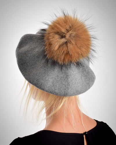 Women's woolen beret with Finn Raccoon fur pompom, gray