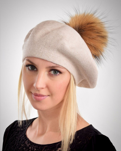 Women's woolen beret with Finn Raccoon fur pompom, beige