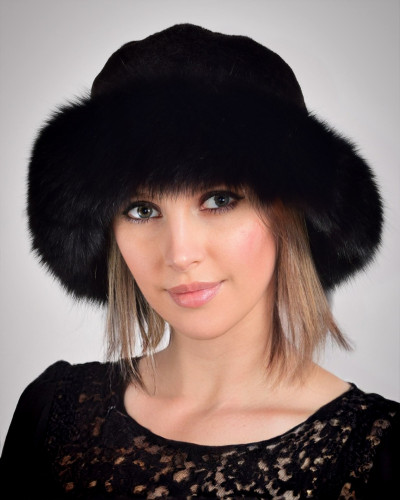 Women's bucket hat made from fox fur and lamb leather